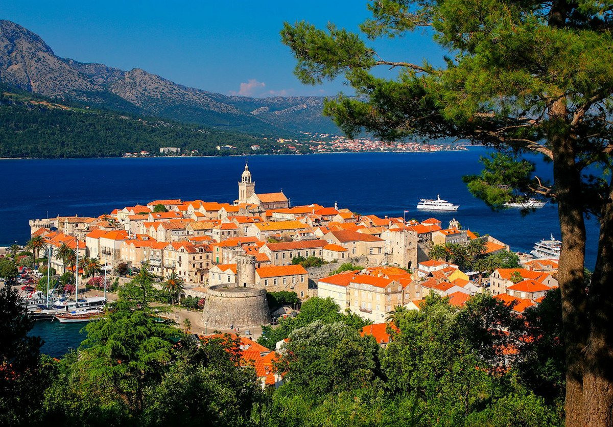 Korčula - one of the route highlights on your cruise from Split
